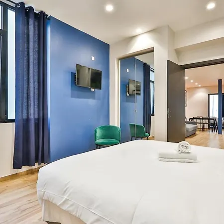 Blue Nights - Sebastopol Apartment