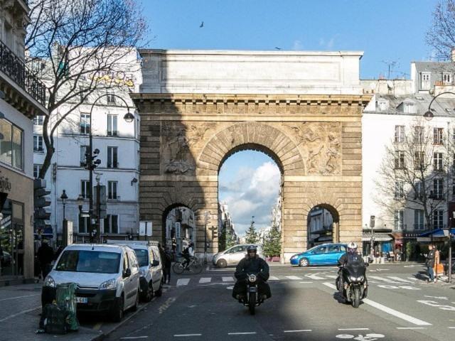 Blue Nights - Sébastopol Parigi