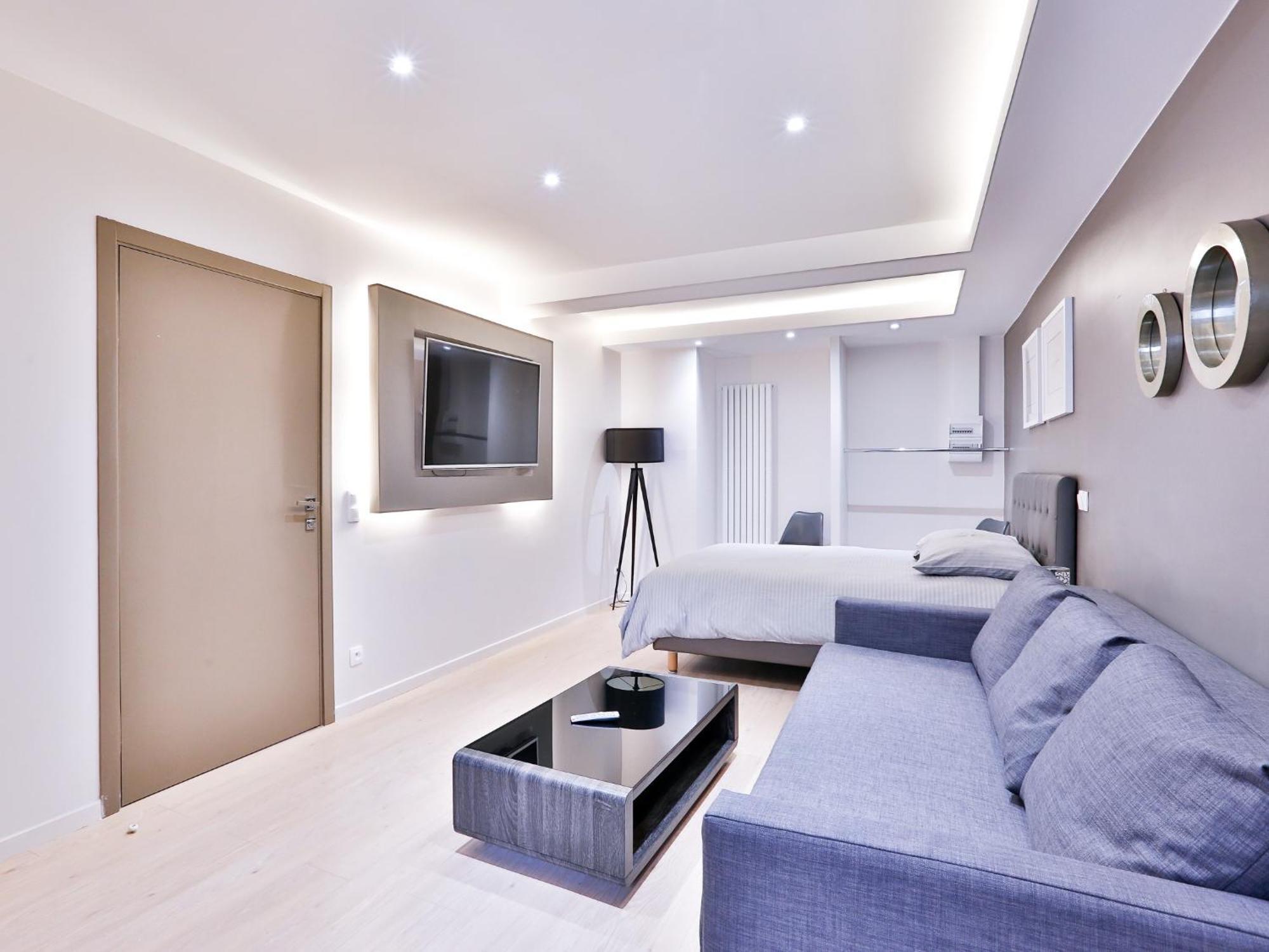 Blue Nights - Sébastopol