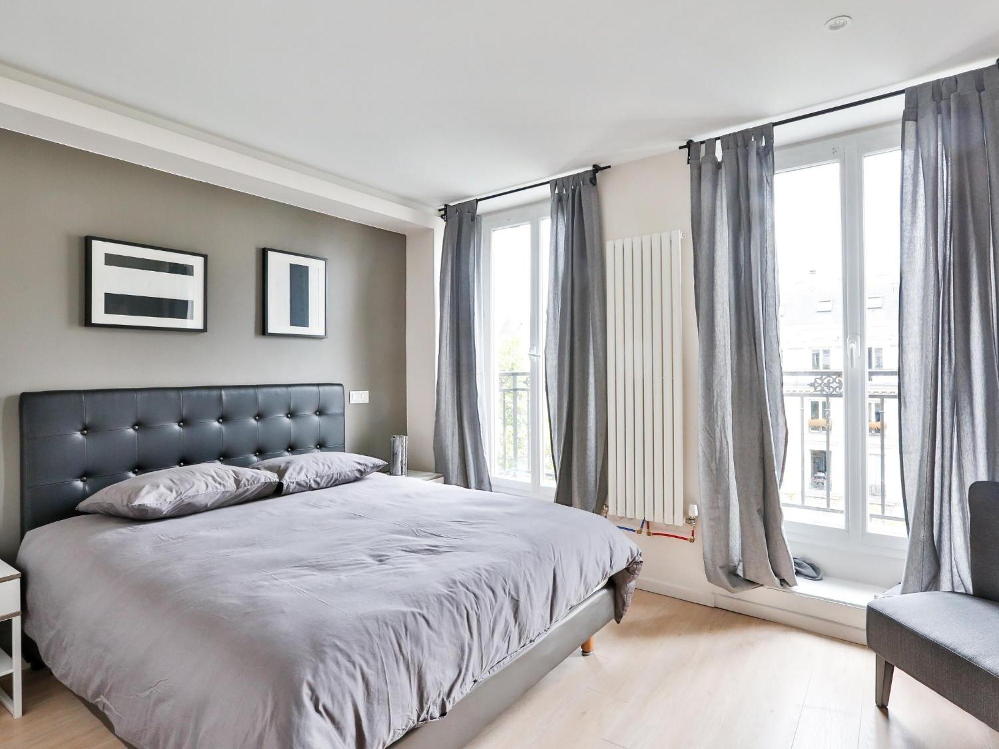 Blue Nights - Sébastopol