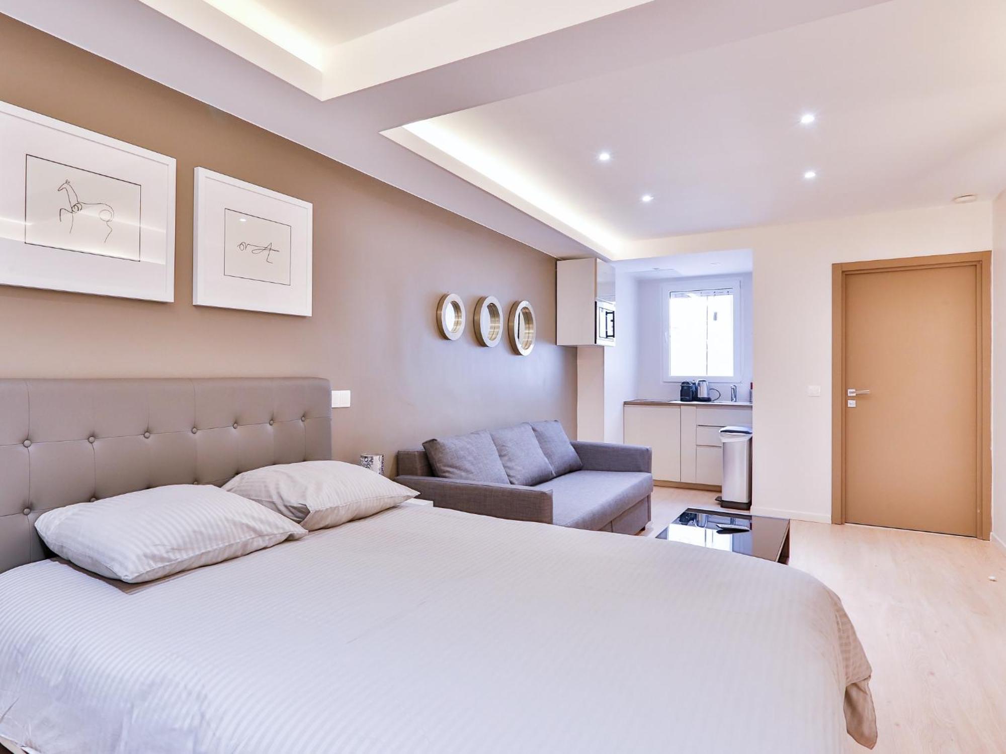 Blue Nights - Sébastopol *