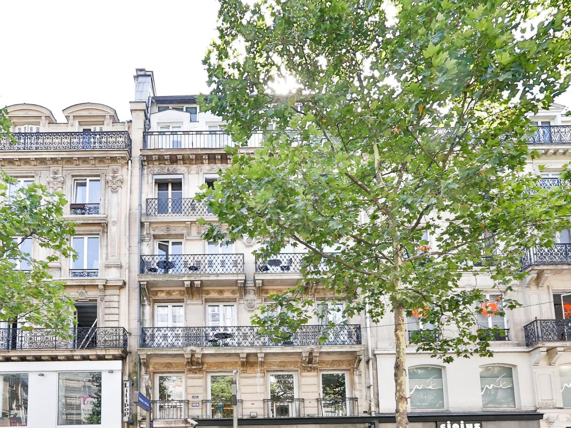 Blue Nights - Sébastopol *