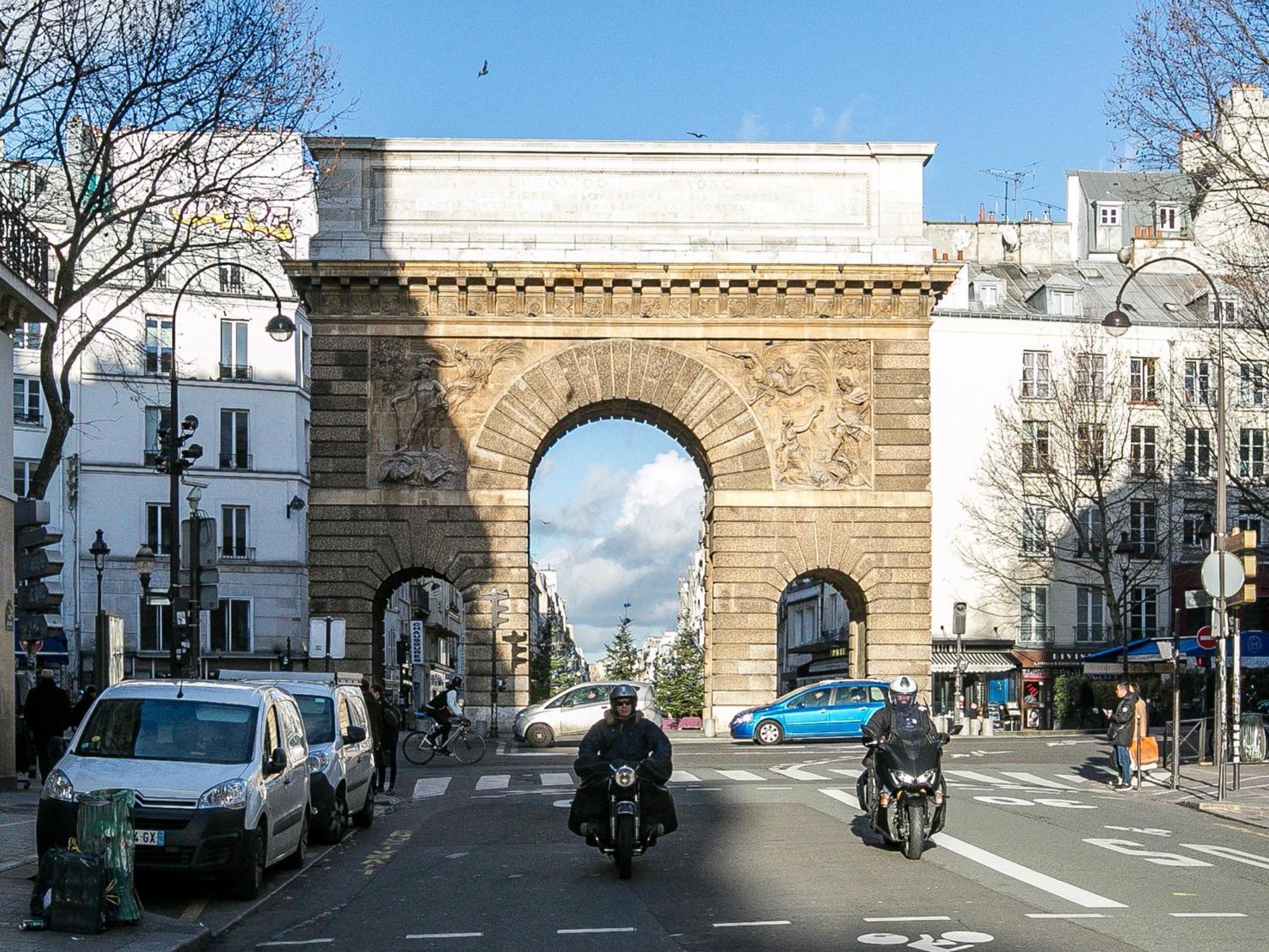 Blue Nights - Sébastopol Parigi