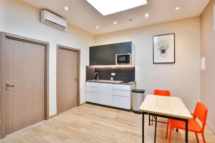 Blue Nights - Sébastopol *